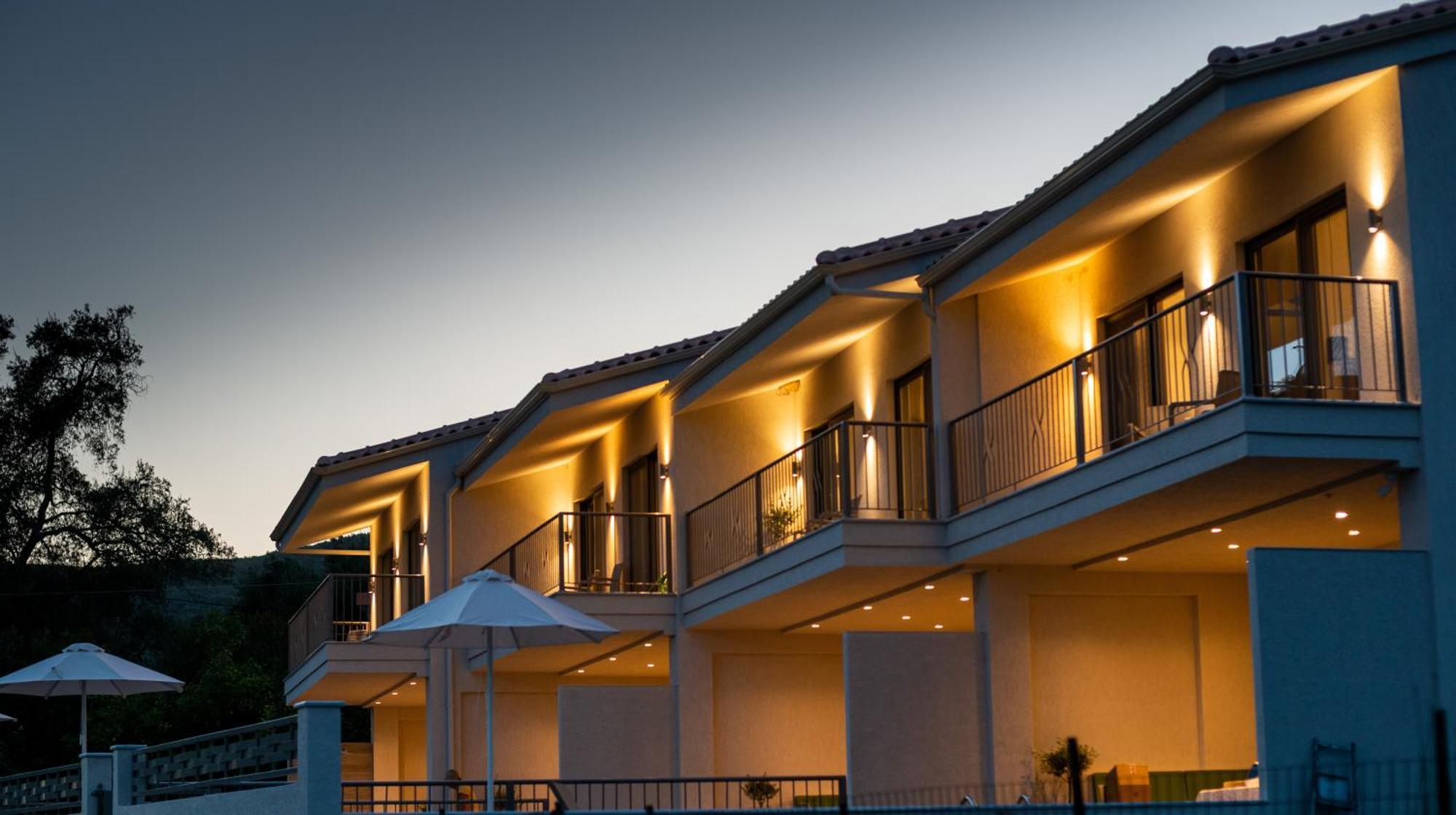 4 Seasons Villa *